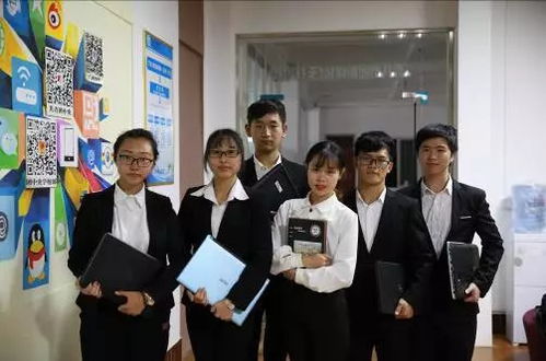 关注 听说今天玉师食堂前有这么一个神秘组织
